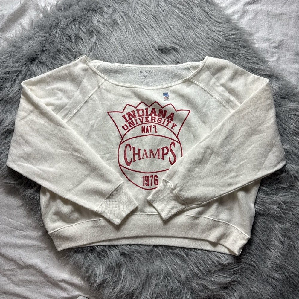 Indiana University Basketball Hollister Women’s Crop Oversized Sweatshirt NWT